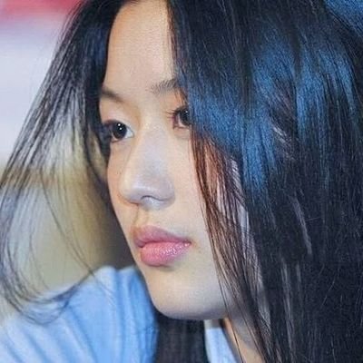 K-Drama fan account 🫰🏾 CW: #QueensHouse #OurGoldenDays #BonAppetitYourMajesty #QueenMantis #MyTroublesomeStar✌🏾
Cdrama: #WillLoveInSpring