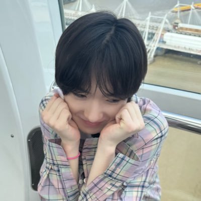 JIGEUM YEOGI. SEOUL CITY. MOOOBBBBBBBINNNNN YEAH . +82 PRESSIN . CAAAAALLLLLLLLLLIN ME