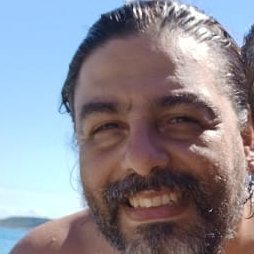 Periodista de Radio Show Sport La Red 101.3 y Canal Show Sport
Polemico. Futbolémico. Amo a mi familia