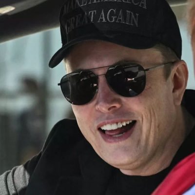 Entrepreneur 📊 🚀 Spacex • CEO & CTO. 🚘 Tesla • CEO and Product.