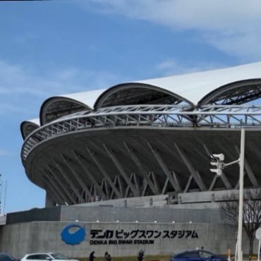 市内在住。アルビ関連を気軽に呟くため他趣味アカウントと分けて作りました。ホームは基本EかW観戦、アウェイ遠征は妻の許しが出た時にだけ…アルビ全体推し、新戦力のブーダ期待しております💪無言フォローやリプ•引用させて頂くかもしれません、よろしくお願い致します。2025年、絶対残留!