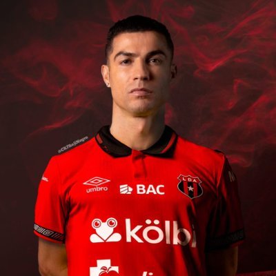 Cristiano Ronaldo. Carlos Mora. River Plate. Arsenal FC. (Kai Havertz, Martin Ødegaard)
Más manudo que ayer, menos que mañana ❤️🖤🦁