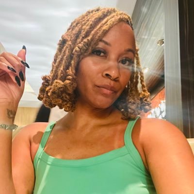 𓆗 | Mother of Dragons 🐉 | DANGEROUS |BALANCING ALL FORCES ☯️ | @beyonce STAN ACCOUNT | Tech Babe 🤓 📚 | Scorpio 🌞 Libra 🌛 Sagittarius ⬆️ | $250 UNBLOCK FEE