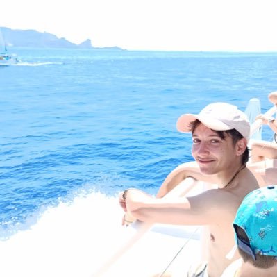 reidfreecs's profile picture. que sera, sera  22-