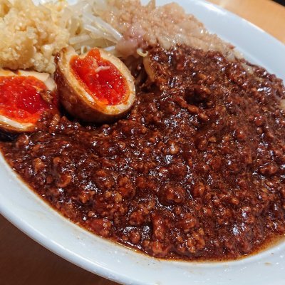 美味しいものを食べるのが大好きです😋🍕。仕事の空き時間には友達とコミュニケーションを取るのが大好きです。無言フォローでごめんなさい。よろしくお願いします🙏🥰