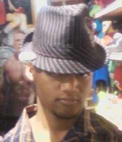 im an artist/writer that loves making stories, manga, books, and God. making my mark on history and the world. follow back