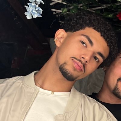 Vitorrwfx's profile picture. não levem a sério o que eu posto