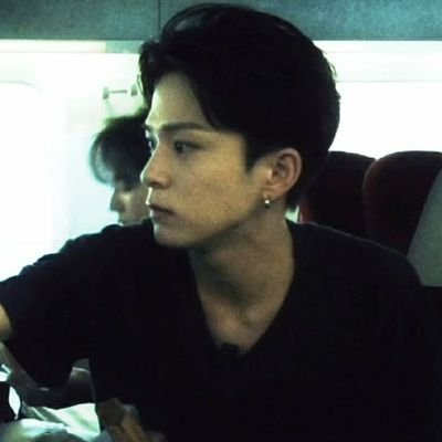 人生は後悔でいっぱいですが、それでいいのです。私たちは皆、新たな後悔を抱えながら生き続け、その後悔もまた私たちを人生の新たな一歩へと導きます。
#ASAHI #아사히 #朝光
#TREASURE #트레저
