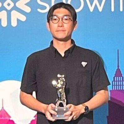 東京大学システム創成学科Cコース→在学中執筆した論文で世界一の賞受賞→学生時代起業→ex FiNC 代表取締役CTO/CEO →GROWTH VERSE代取CTO&ディープラーニング協会理事 生成AIカンファレンス運営代表