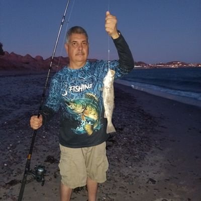 me gusta la pesca y música rock y bailar beisbol box fútbol