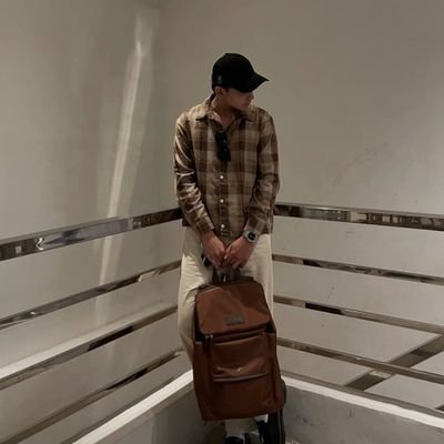 eonuriz's profile picture. sesimpel itu guys