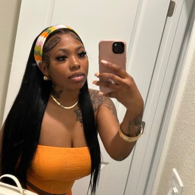 iimanisdiary's profile picture. 