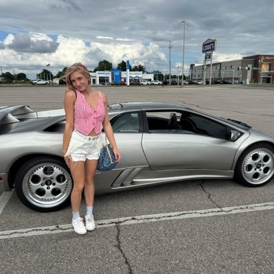 MyaDiablo's profile picture. Lamborghini Diablo owner. 😈