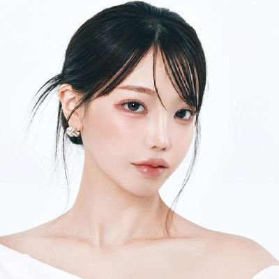 라인:en166 , 지역 나이 상관없이 술한잔 하면서 편하게 대화도 나누고 저랑 휴가도 다녀올수 있으시다면......