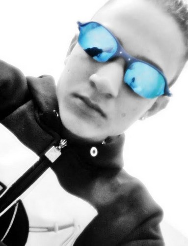 Segue @BrunoLive13
Sigo de Volta