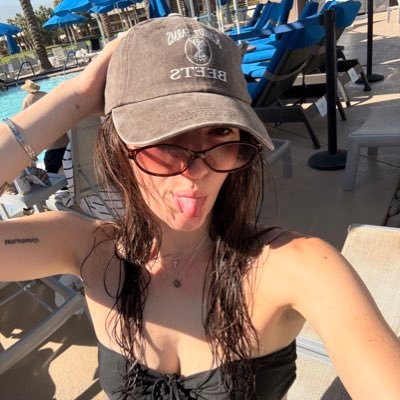 emlcurtisss's profile picture. 