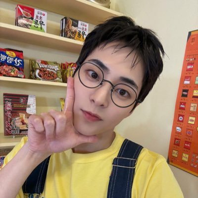 From EXO planet that recently slipped into the Diamond life • EXO 7/9 | L-1485 💎🦋 • Multistan