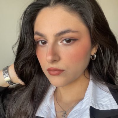 segueneg's profile picture. just keep swimming.