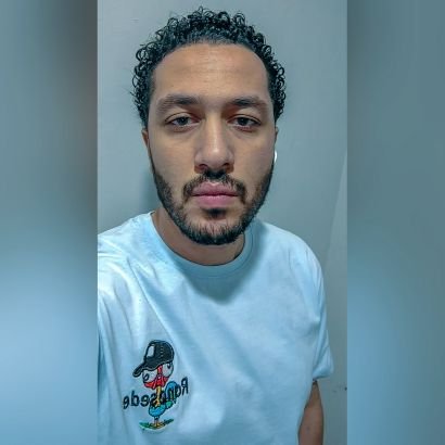 لا اله الا الله محمد رسول الله 💚🌎
اللهم تحرير القدس 🛡️
أهلاوى ❤️🦅
قانون ساكسونيا