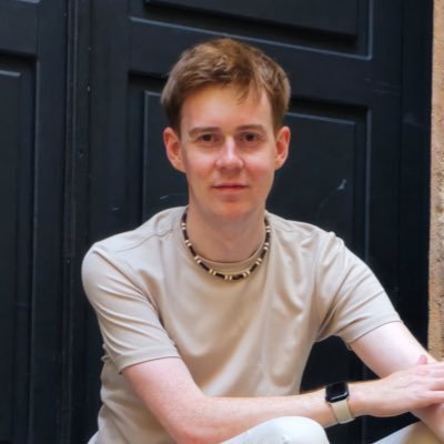 🏳️🌈 26 | 🇬🇧 Software Developer/Technical Account Manager | 📷ig realcharliehill | https://t.co/Y0lscLpRJq