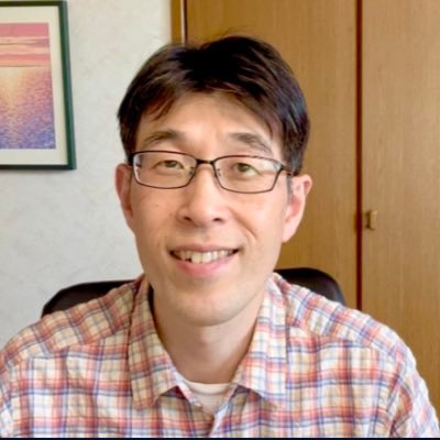 石川県在住の画家、辻恵太です。近年はオイルパステルの可能性を追求して奮闘中です。活動は、サイトでの原画販売、YouTubeへの動画投稿、石川県内での個展の開催などです。