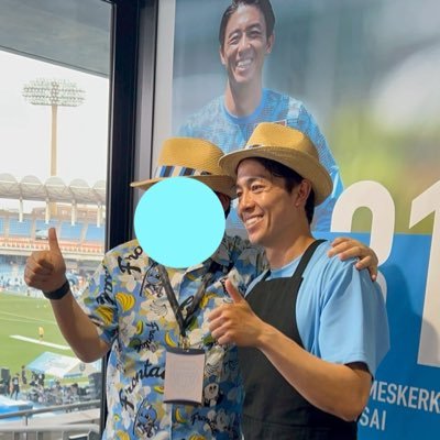 ゴールド会員のフロサポです⚽️🐬大島選手と上福元選手を応援しています!🏐と🏀も観戦します好きな物は🍻🥃🍶と🍜🍖🍣。自分が呟きたい事を呟きます。無言フォロー失礼します🙇♂️