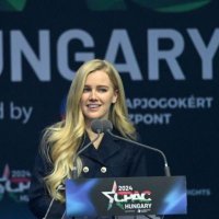 Eva Vlaardingerbroek (@evavalrr) 's Twitter Profile