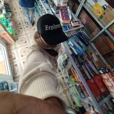 mhmmd_agg's profile picture. Berbicaralah layaknya seorang pemimpi, maka mimpimu akan menjadi nyata.