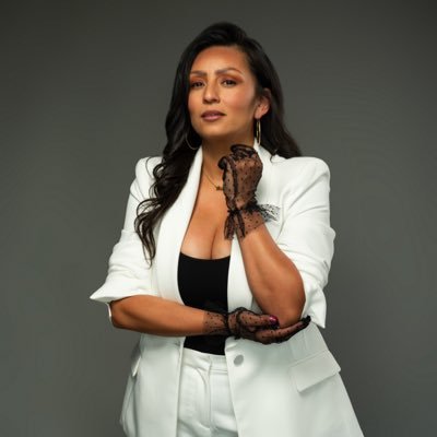tristeintejas's profile picture. To be continued…