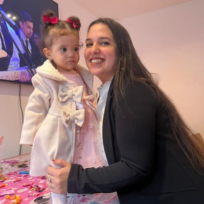 Mamá de Alfo 🩷🌸. Aux. de farmacia hospitalaria. 💊💉 28 años. ♌️. Formula 1 || FERRARI 🏎️.