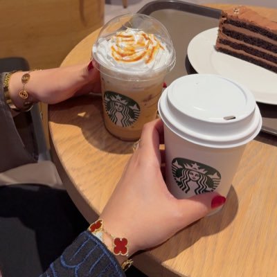 أقتباسات ؛ الحياة مجرد كتاب مجبورين ان نعيش صفحاته بدون تخطي ايْ صفحة..✨