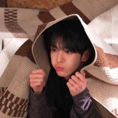 น้องเป็นพิ้งค์แพนด้าที่แสตนเรือดาว | Fan account of Apink-WJSN-Jeong Sewoon-Cravity-IVE |
