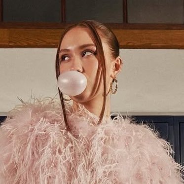 che hai tanto da dire ma non c’è mai nessuno ad ascoltarti, 26yo. she/her🦋 fan account