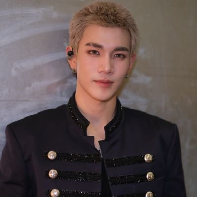 tinananana444's profile picture. Fourth only 🫶