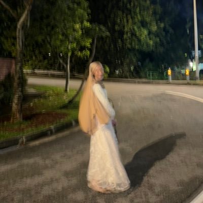 pelautsenjabila's profile picture. i have no choice but to thrive! 😡