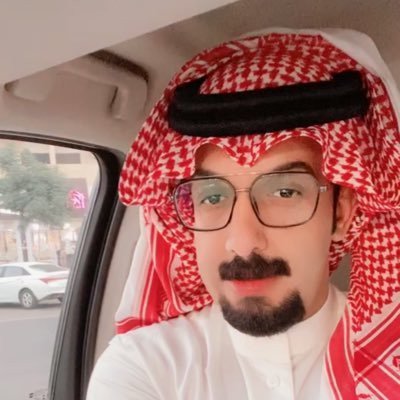 قد تكون نائماً وعشرات الدعوات تقرع أبواب السماء لك، من فقير أعنته، أو حزين أدخلت عليه السرور أو مريض يسّرت علاجه، فلا تستهن بفعل الخير أبداً