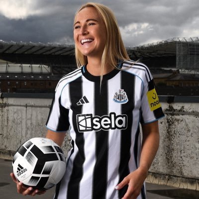 Professional Footballer for @NUFCWomen • Enquires contact @ttmanagement_ at info@ttmanagement.co.uk