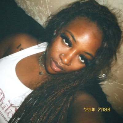 instagram @ kenzieekianaa📸 || r.i.p t💜🤞🏽|| MEMPHIS SH!T 〽️