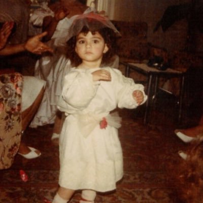 نبحث عن السعادة بعيدًا عن الجدية ❤️