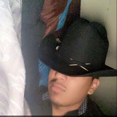 imedgarguzman's profile picture. family over Anything