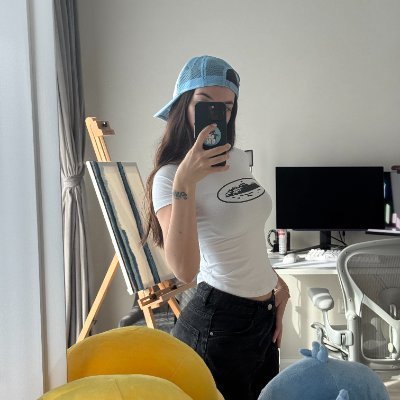 0xellieonchain's profile picture. Multi-chain meme deployer. 0 tax. Full send. Build → Ship → Cope. Shitcoins fade. Deployments stay / Early Investor / Advisor/ Artist of @CatizenAI