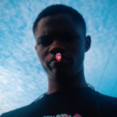 VictorEssi98577's profile picture. 😜😜😜