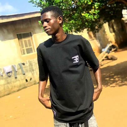 Martinezbecky25's profile picture. 