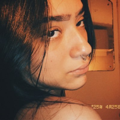 zibooktt's profile picture. look at us now, daisy jones and the six.