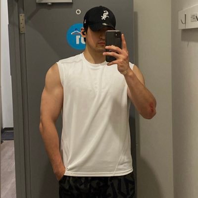 U281002's profile picture. 9月から休学してJKTで働く大学4年男🇯🇵🇮🇩 2024.8 BIPA卒業