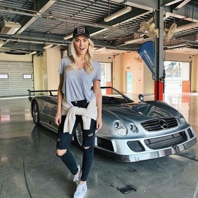 EVANRITA269117's profile picture. I'm here to help people out of their financial situation, Because it's good to make everyone Happy.