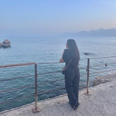 amalmunir's profile picture. come here often? // #leafsforever, liverpool fc