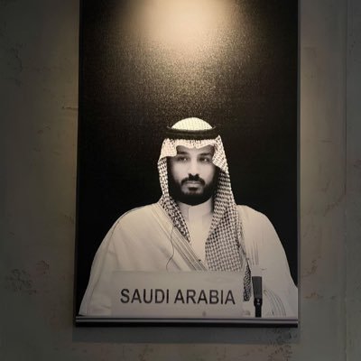 خريجة بكالوريوس من #FCM_KAU بقسم ( الإتصال التسويقي ) من جامعة #KAU مع مرتبة الشرف الثانية ، معتمدة من @Gmedia_SA مهتمة بكتابة المحتوى✍🏼 🎙️.