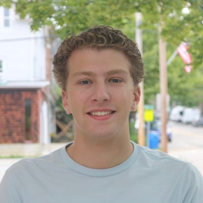 benleeds_28's profile picture. Student Journalist • Editor-in-Chief @cfmarist • Managing Editor @maristcircle • Wannabe @SparklingIce Ambassador