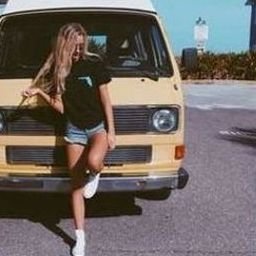 Uneawob1688179's profile picture. 